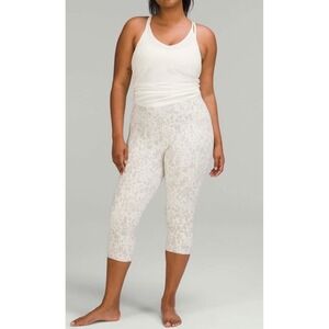 Lululemon Align Camo Cheetah Print High‎ Rise Capri Leggings Women's Size 8